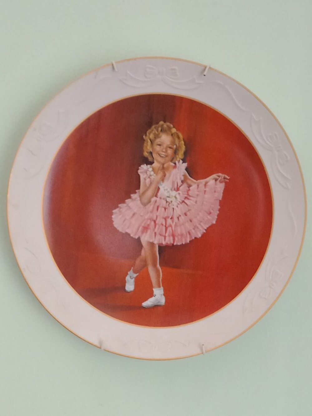 "Baby Takes a Bow" Plate